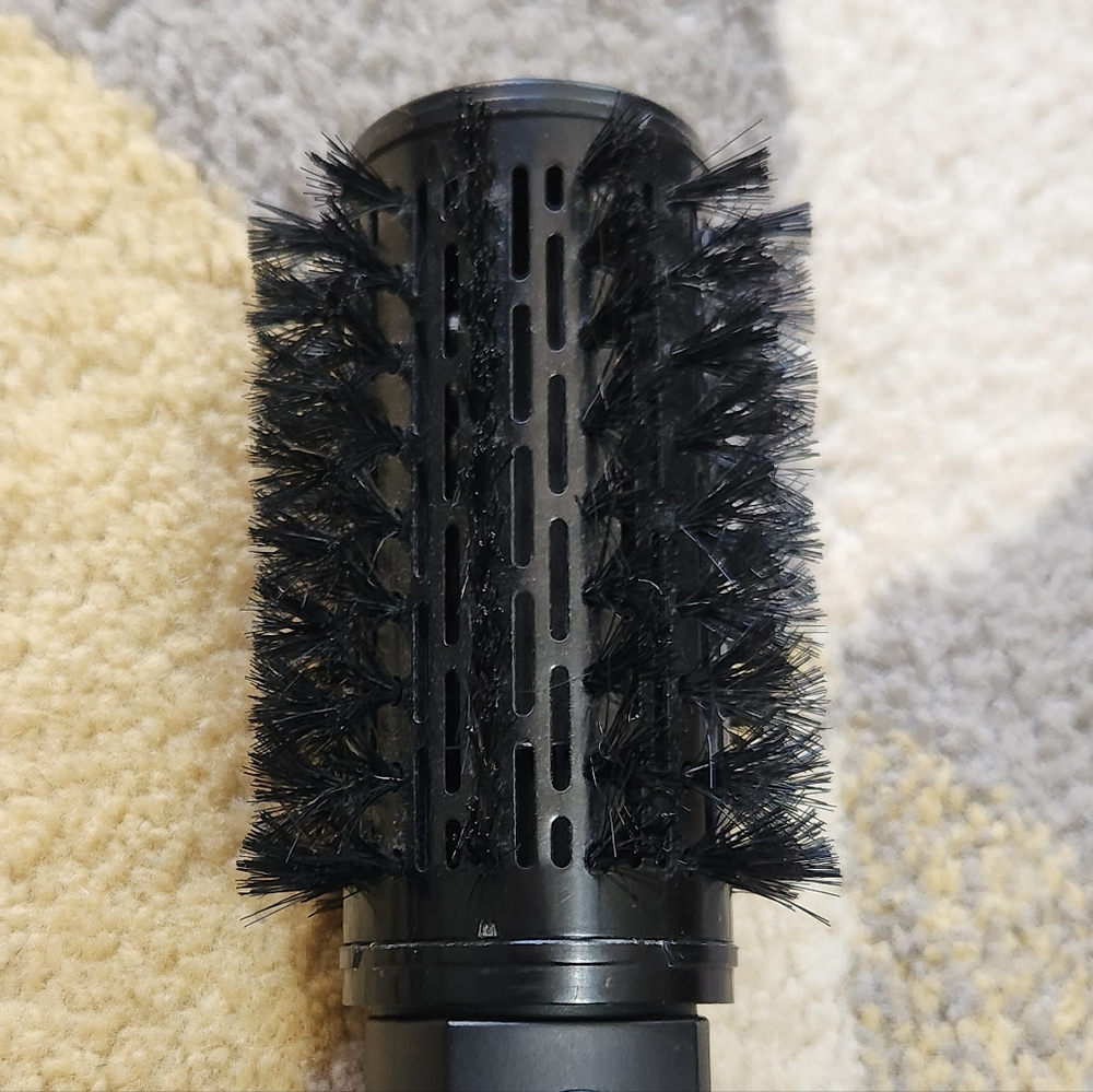 Conair InfinitiPro 2" Rotating Hot Air Brush - Picture 3 of 9
